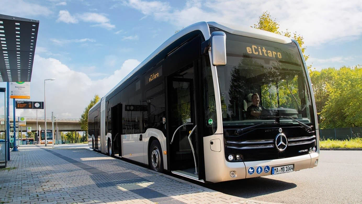 Daimler Buses – Sicherheitsfolien von AQUASUN an Busfenstern